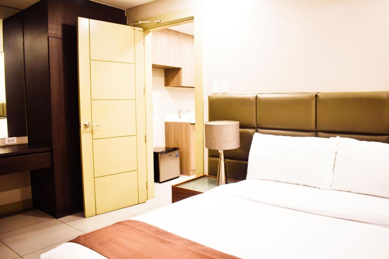 Lelita Hotel - Certified Quarantine Facility Makati City ภายนอก รูปภาพ