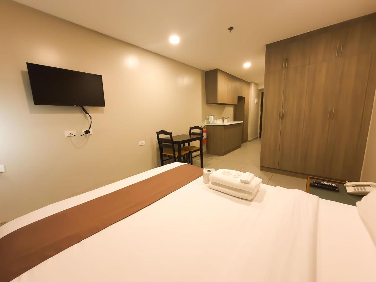 Lelita Hotel - Certified Quarantine Facility Makati City ภายนอก รูปภาพ