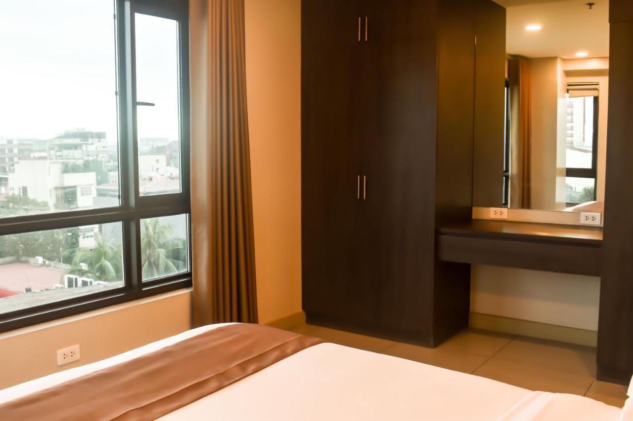Lelita Hotel - Certified Quarantine Facility Makati City ภายนอก รูปภาพ